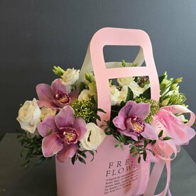 Сумочка с розовыми орхидеями