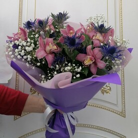 Букет Гипсофилы и Орхидей Цимбиндиум