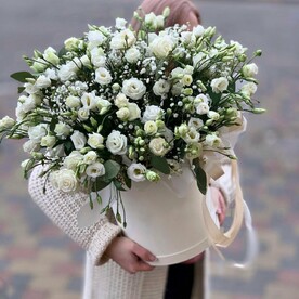 Объёмная коробка эустом и гипсофил