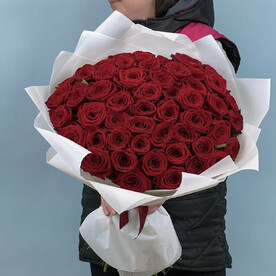 Букет из 51 розы ред Наоми