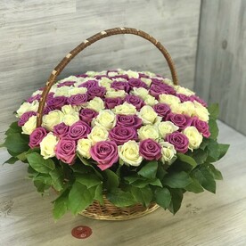 Корзина из 101 розы