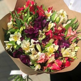 Микс альстромерией🌸