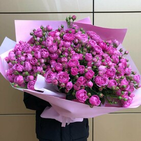 Букет из 51 пионовидной кустовой розы