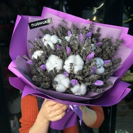 Букет из сухоцветов и лаванды