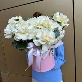 Французские розы в коробке