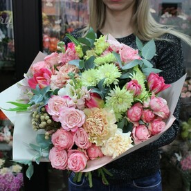 Букет с тюльпаном, пионовидными розами🌸
