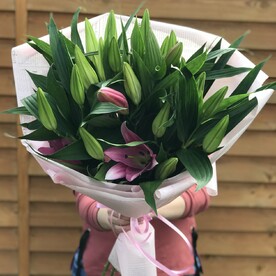 Букет из лилий