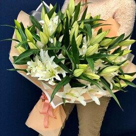 25 лилий в букете