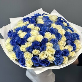 101 синяя с белыми розами