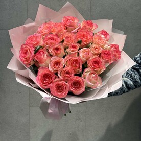 25 роз