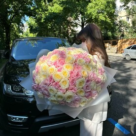 101 пионовидная роза