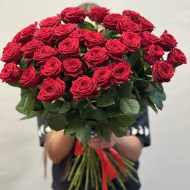 Букет из 35 красных роз