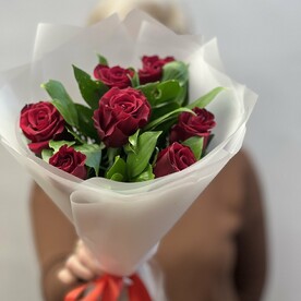 Букет из 7 красных роз