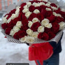 БУКЕТ ИЗ 101 РОЗЫ В УПАКОВКЕ ПЛЕНКА