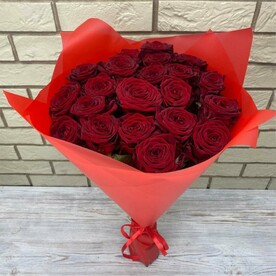 Букет из 21 красной розы