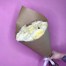 Розы пионовидные Канделайт в крафте 7