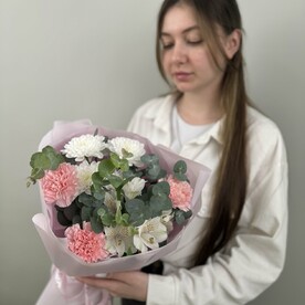 Нежный букет комплимент