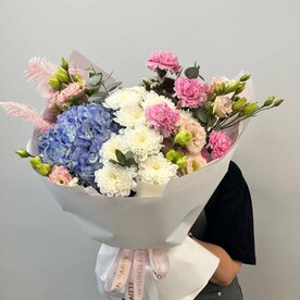 Сборный букет в сиреневых тонах