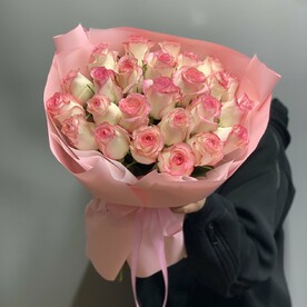 Букет из 25 роз Джумилия
