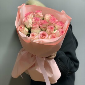 15 роз «Джумилия»