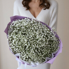 Гипсофила белая в лавандовом оформлении