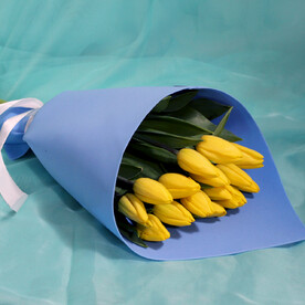 Букет из 15 желтых тюльпанов