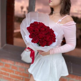 Монобукет «Вальс лепестков» из роз кения