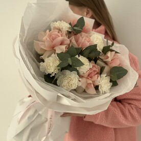 Сборный букет с диантусами