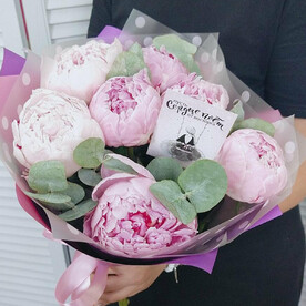 Букет с пионами и эвкалиптом "Для любимой !"