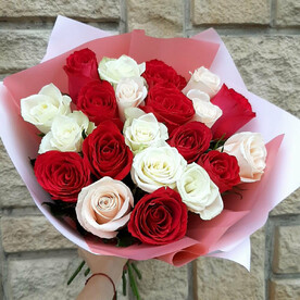 Букет красныхх и белых роз "Лёд и пламя"
