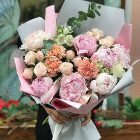 Букет с пионами "Утро в саду"