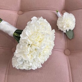 Букет невесты и Бутоньерка из диантусов