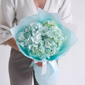 Букет гортензий "March 38"