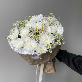 Букет из хризантем и ромашек FT225