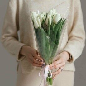Букет из 11 белых тюльпанов FT1275