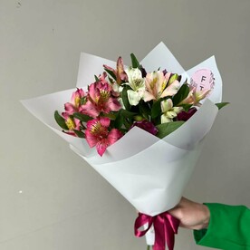 Букет из альстромерии FT272