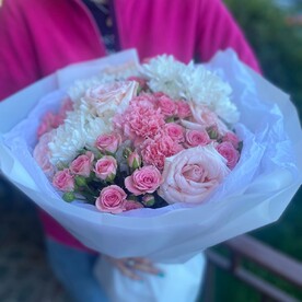 Букет Роз, Гвоздик и Хризантем