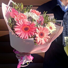 Букет Гербер, Роз и Хризантем