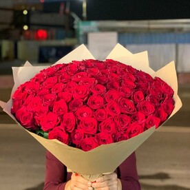 101 ароматная роскошная роза 70см в к