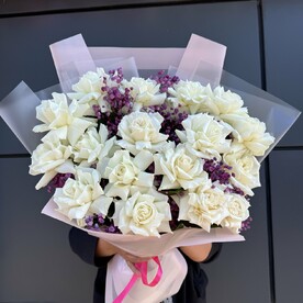 Букет из белых французских роз