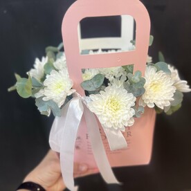 Композиция из ароматных хризантем «Алтай»