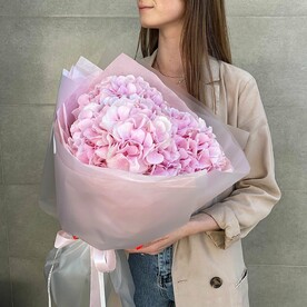 Букет "Французский поцелуй" из розовой гортензии