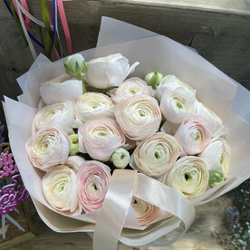 Букет ранункулюсов «Безмятежность», красивый букет цветов, шикарный, премиум цветы, ранункулюс.