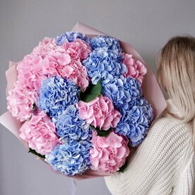 Букет из микса гортензий, красивый букет цветов, шикарный, премиум цветы, гортензия.