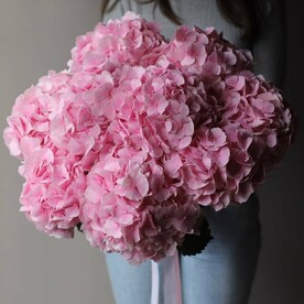 Букет из розовых гортензий, красивый букет цветов, шикарный, премиум цветы, гортензия.