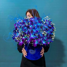 Цветы в коробке "101 ночь с орхидеями". Композиция 506