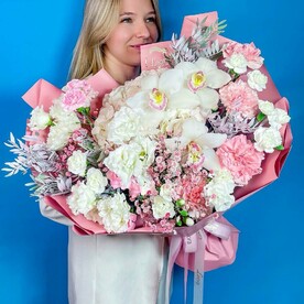 Букет Созвездие в розовом. Авторский букет 3021