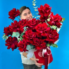 Премиум букет «Красные Французские розы ». Композиция 3026