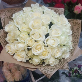 51 белая роза 45 см