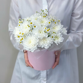 Очарование - хризантема и ромашке в коробке